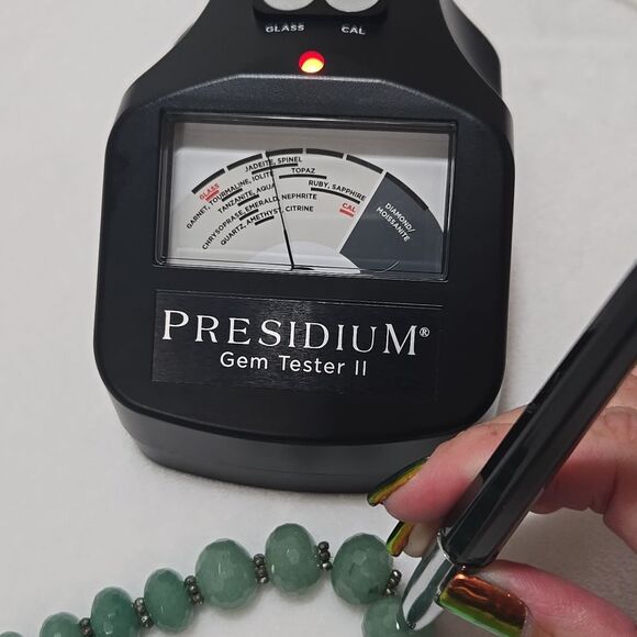 Heavy Natural Green Jade Necklace - Picture 3 of 9